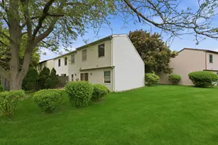 2456 Bridgewater Dr, Woodstock, IL 60098 - Photo 38