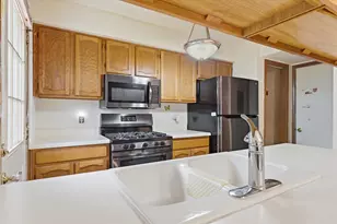 2456 Bridgewater Dr, Woodstock, IL 60098 - Photo 12