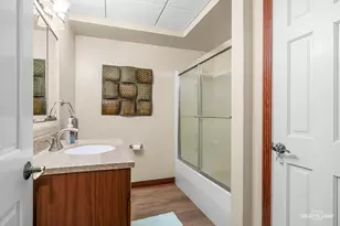 49W693 Hinckley Rd, Big Rock, IL 60511 - Photo 42