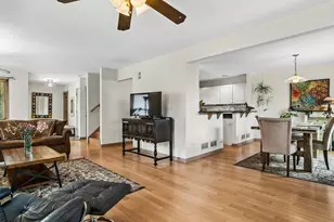 625 N Walden Dr, Palatine, IL 60067 - Photo 6