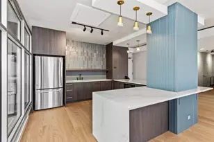 4250 N Marine Dr, Chicago, IL 60613 - Photo 24