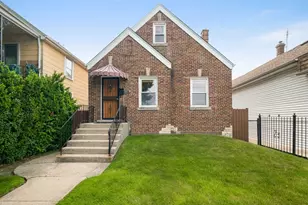 5424 N Mobile Ave, Chicago, IL 60630 - Photo 1