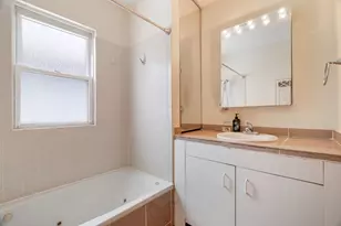 5424 N Mobile Ave, Chicago, IL 60630 - Photo 10
