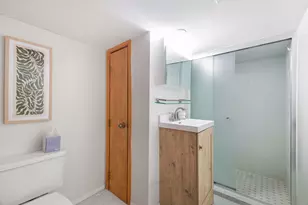 5424 N Mobile Ave, Chicago, IL 60630 - Photo 8