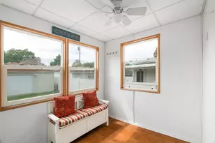 5424 N Mobile Ave, Chicago, IL 60630 - Photo 14
