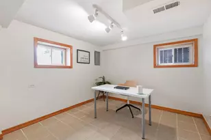 5424 N Mobile Ave, Chicago, IL 60630 - Photo 12