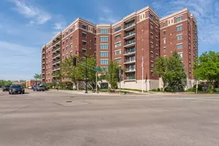 201 N Vail Ave, Arlington Heights, IL 60004 - Photo 1