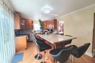 755 Rodenburg Rd, Roselle, IL 60172 - Photo 6
