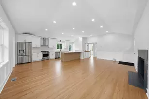 75 Brookdale Ln, Palatine, IL 60067 - Photo 2