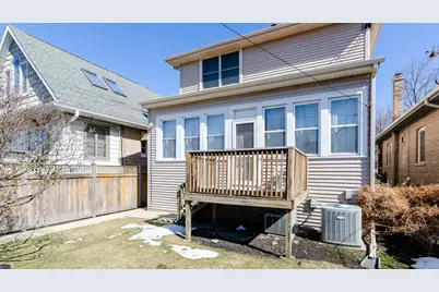 1033 Hayes Avenue, Oak Park, IL 60302 - Photo 2