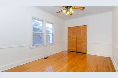 1033 Hayes Avenue, Oak Park, IL 60302 - Photo 10