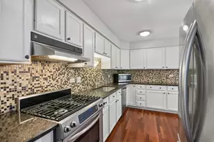 15963 Blackwater Ct, Tinley Park, IL 60477 - Photo 4