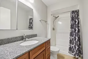 15963 Blackwater Ct, Tinley Park, IL 60477 - Photo 12