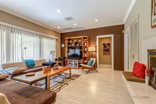 2230 Chestnut St, Waukegan, IL 60087 - Photo 8