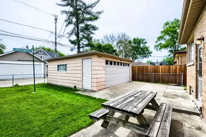10749 S Rockwell Street, Chicago, IL 60655 - Photo 12
