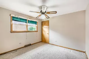 10749 S Rockwell St, Chicago, IL 60655 - Photo 6