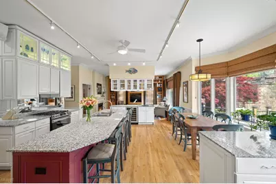 2705 N Bosworth Avenue, Chicago, IL 60614 - Photo 18