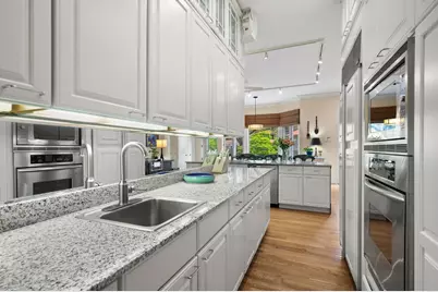 2705 N Bosworth Avenue, Chicago, IL 60614 - Photo 22