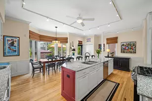 2705 N Bosworth Ave, Chicago, IL 60614 - Photo 24