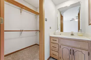 13248 W Circle Dr Pkwy, Crestwood, IL 60418 - Photo 18