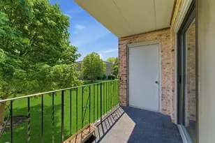 13248 W Circle Dr Pkwy, Crestwood, IL 60418 - Photo 22