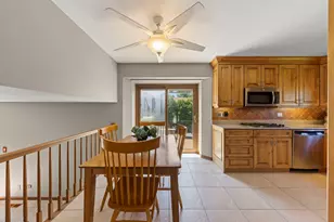 1825 Northbridge Pl, Downers Grove, IL 60516 - Photo 6