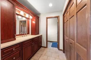 1825 Northbridge Pl, Downers Grove, IL 60516 - Photo 16