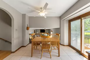 1825 Northbridge Pl, Downers Grove, IL 60516 - Photo 8