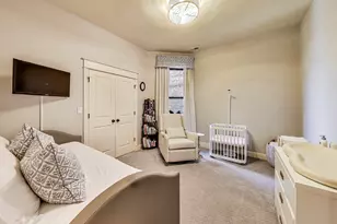 1420 W Belle Plaine Ave, Chicago, IL 60613 - Photo 14