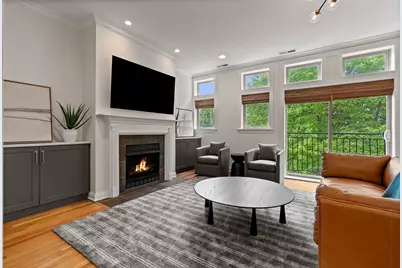 1929 N Sawyer Avenue #2, Chicago, IL 60647 - Photo 4