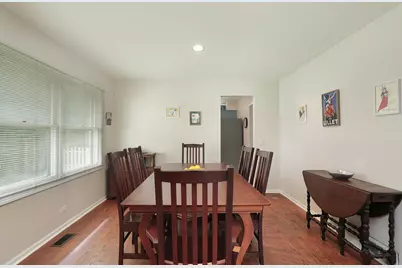 1255 Laurel Avenue, Deerfield, IL 60015 - Photo 8