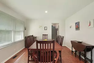 1255 Laurel Ave, Deerfield, IL 60015 - Photo 8