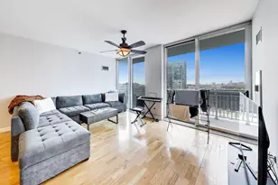 421 W Huron St, Chicago, IL 60654 - Photo 6