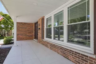 1220 Garden Ct, Naperville, IL 60540 - Photo 2