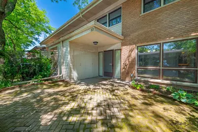22 N Dee Road #22, Park Ridge, IL 60068 - Photo 1