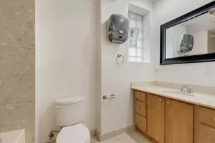 2935 W Rosemont Ave, Chicago, IL 60659 - Photo 16