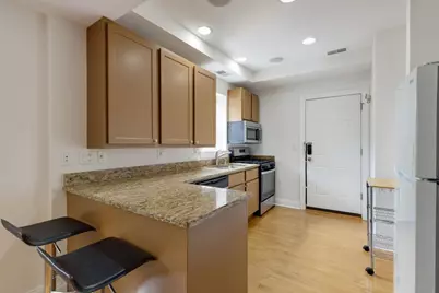 2935 W Rosemont Avenue #2, Chicago, IL 60659 - Photo 8