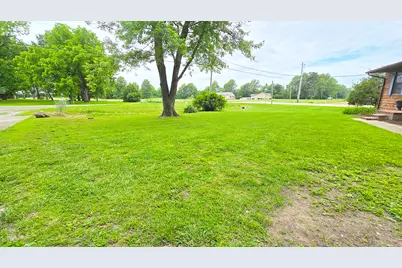 787 Walnut Hill Road, Centralia, IL 62801 - Photo 12