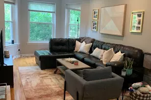 3738 N Fremont St, Chicago, IL 60613 - Photo 2