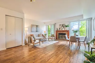 514 E Windgate Court #2D5, Arlington Heights, IL 60005 - Photo 2