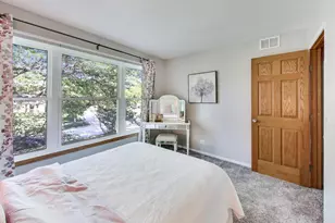 845 Saugatuck Trail, Vernon Hills, IL 60061 - Photo 40