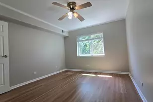9388 Bay Colony Dr, Des Plaines, IL 60016 - Photo 22