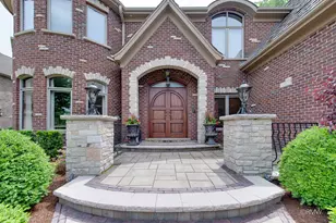 304 Juliana Ln, Bloomingdale, IL 60108 - Photo 2