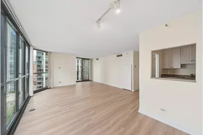 10 E Ontario Street #2008, Chicago, IL 60611 - Photo 10