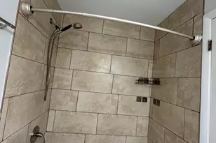 576 Greystone Ln, Wheeling, IL 60090 - Photo 10