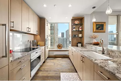 25 E Superior Street #3601, Chicago, IL 60611 - Photo 14