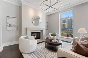 9 W Walton St, Chicago, IL 60610 - Photo 4