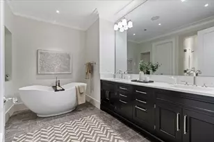9 W Walton St, Chicago, IL 60610 - Photo 22