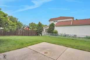 767 Oakwood Dr, Westmont, IL 60559 - Photo 28