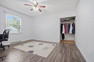 1824 E Lafayette St, Bloomington, IL 61701 - Photo 14